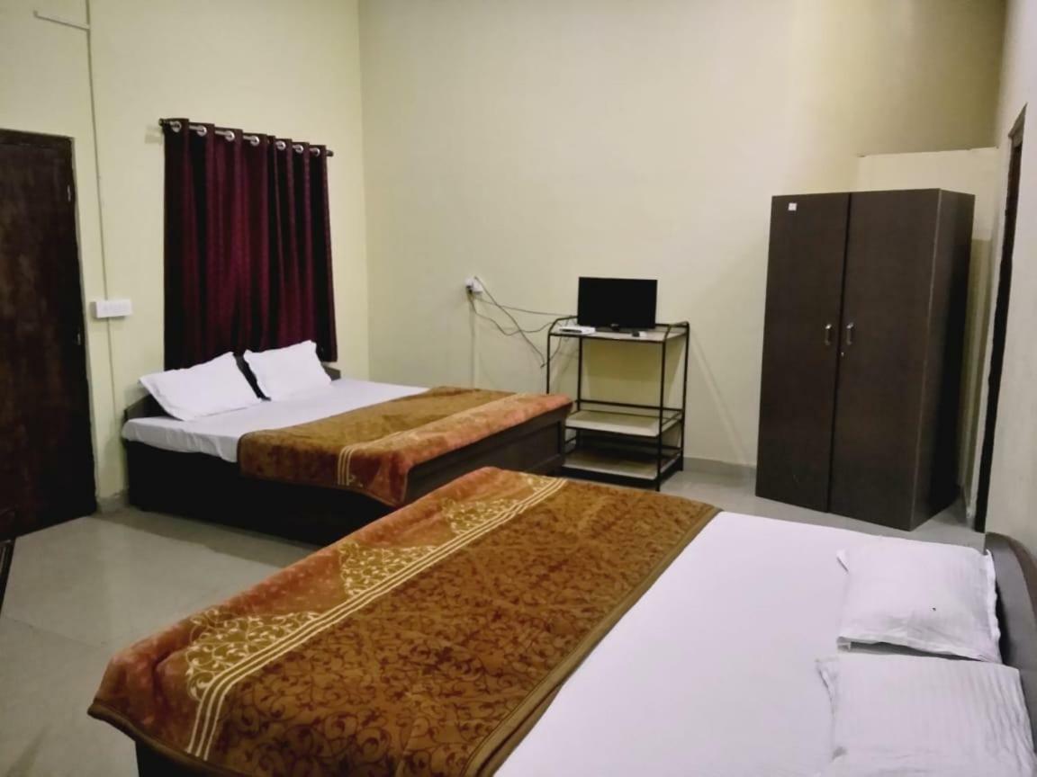 Hotel Gulmarg Mussoorie Buitenkant foto