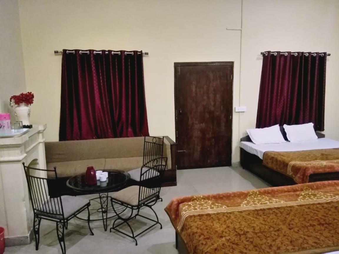 Hotel Gulmarg Mussoorie Buitenkant foto