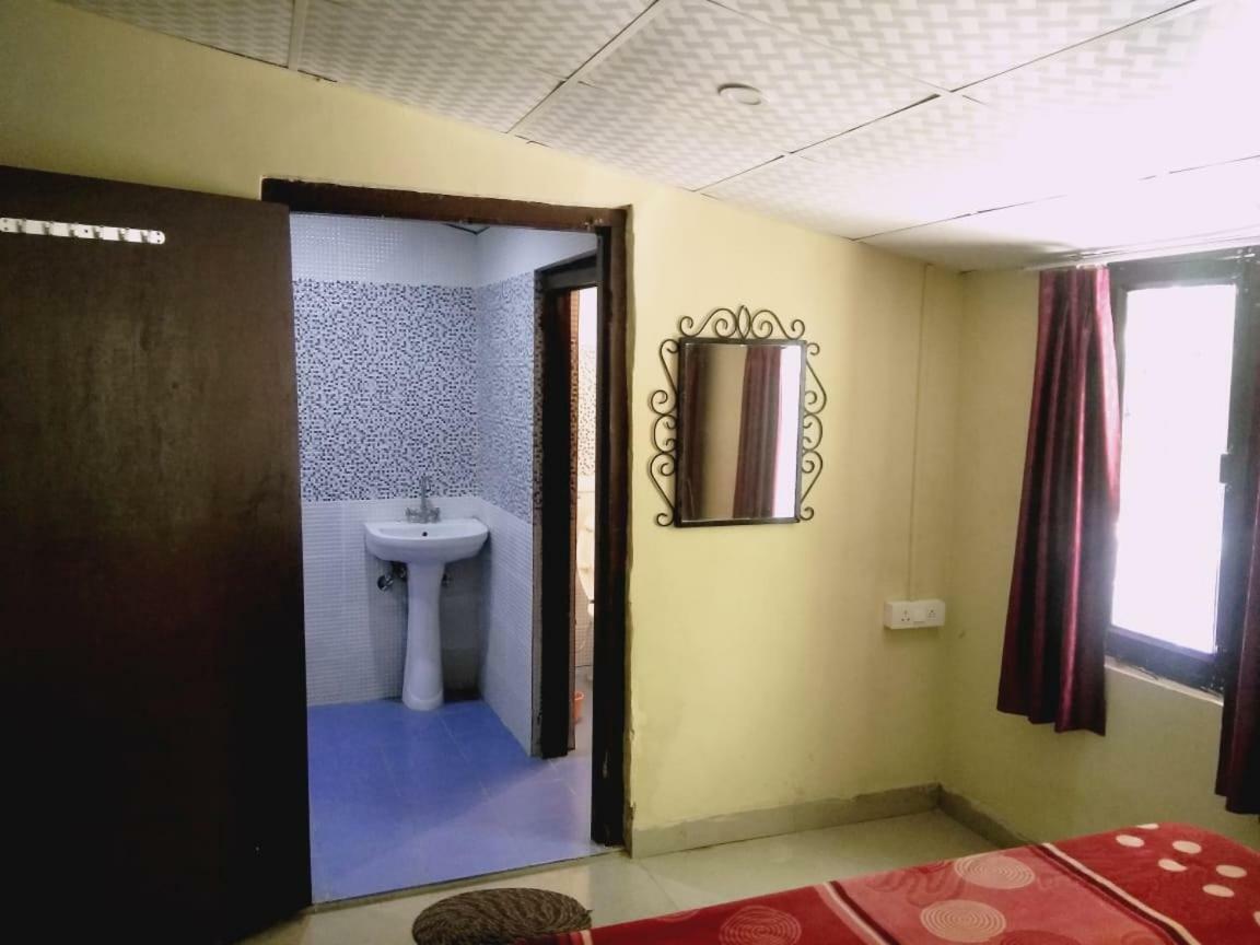 Hotel Gulmarg Mussoorie Buitenkant foto